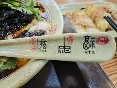 -禾诗夜市大饼油条(松江店)