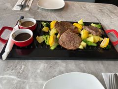 -必胜客(WOW朝阳商业城店)