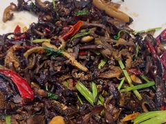 -哈啾嗨·新概念蒙餐(红星新城店)