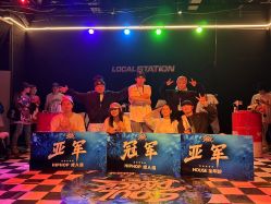 点击看大图 -CASTER跳舞俱乐部