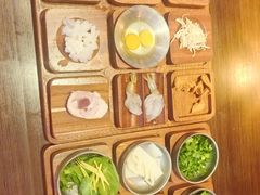 -银米·云南传统过桥米线(双廊黑金冠店)