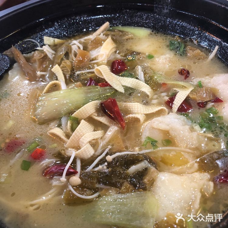 小吃种类繁多，价格不贵，分量很足，味道超级正宗