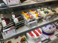 -85度C(生甜甜圈研究工坊·上海平凉店)