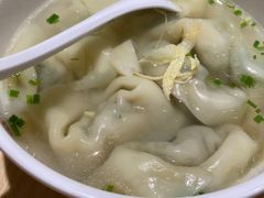 荠菜馄饨-朱新年·苏式汤团·面点(北寺塔店)