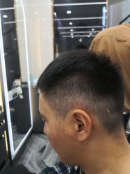 -七分屋LA·烫发·染发·剪发
