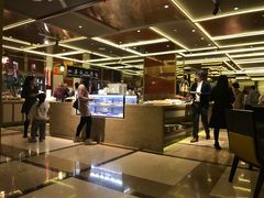 -大中华希尔顿酒店-念自助餐·嗨啤·小龙虾