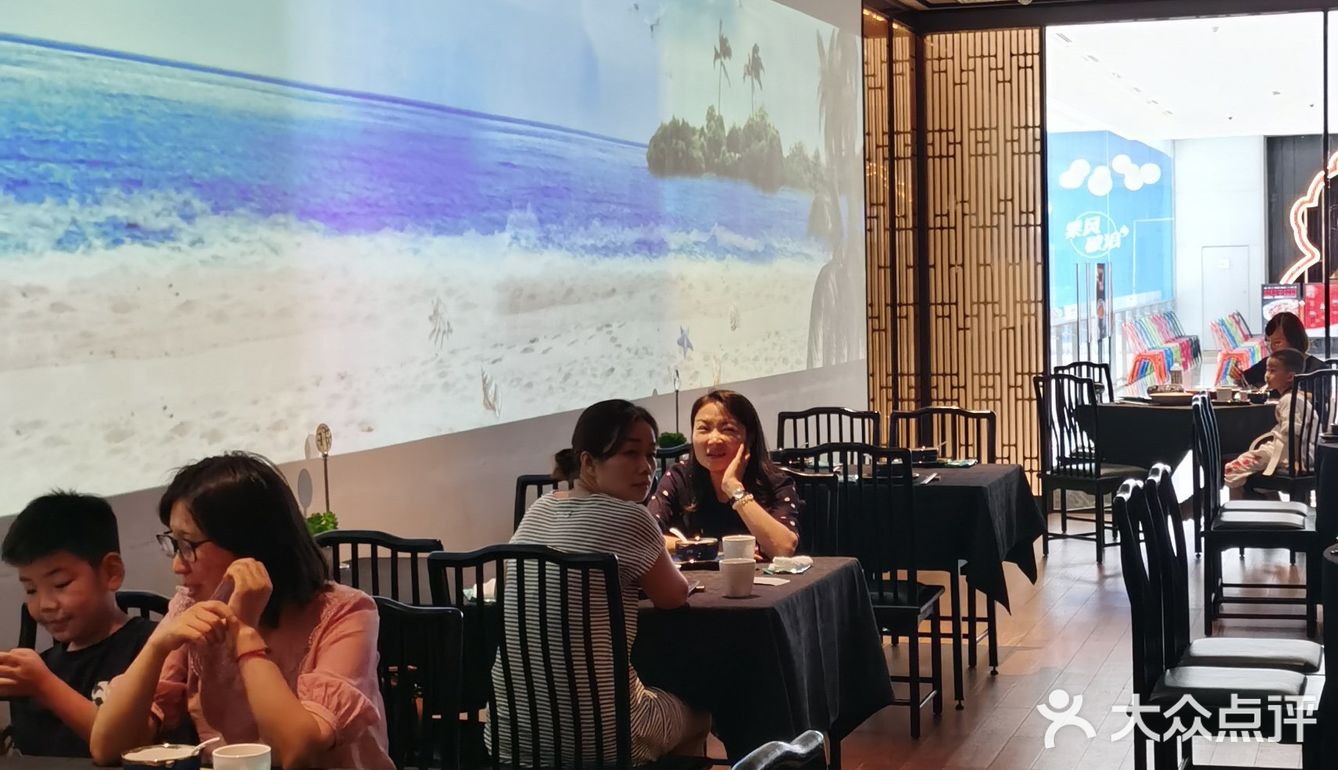 第一次来总体感觉可以！菜品摆盘还算精致，辣酒浸花螺感