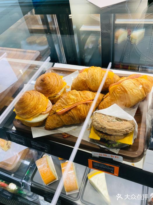 星巴克臻选(上海淮海百盛购物中心店)图片