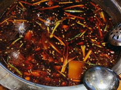 -乡土特色.冷锅鱼.牦牛肉汤锅