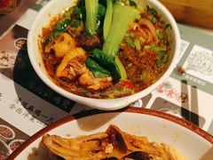 -尚尚仙·酸汤猪手·猪肚鸡火锅(华联万柳购物中心店)