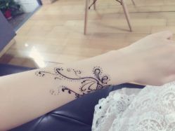 -Black Tattoo Studio