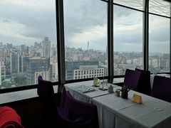 -亚洲国际大酒店·云顶阁旋转自助餐厅