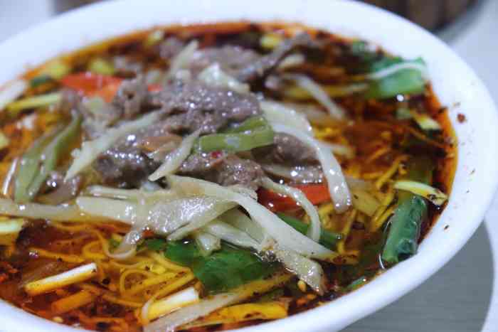 刘记姜丝牛肉面(汇宇一品总店)-"来内江出差,在政务中心对面选的一家