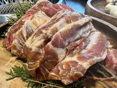 -草家酱蟹炭火烤肉店(珲春南路一店)
