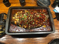 烤清江鱼-红尘酒肉小馆