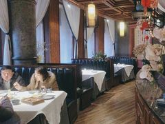 -八府香鸭·啫啫煲(华山路店)