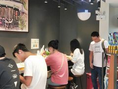 -全家便利店(杭州龙翔桥地铁站店)