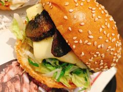 -The Habit Burger Grill 哈比特汉堡(世博店)