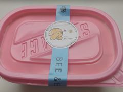 -蜜蜂小象·榴莲千层蛋糕(时代汇11栋店)