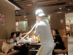 大堂-海底捞火锅鲜切牛肉主题店(长寿路店)