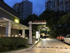 -麦当劳(友谊路得来速店)