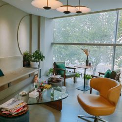 -变画·发型STUDIO