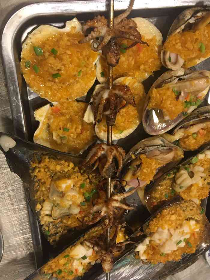刘记大蚝门海鲜烧烤(宝山万达店)-"还不错,主要经济实惠.