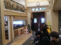 等位区-董厨煨汤馆(车站路店)