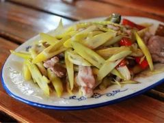 脆笋炒肉-小玲农家柴火饭店