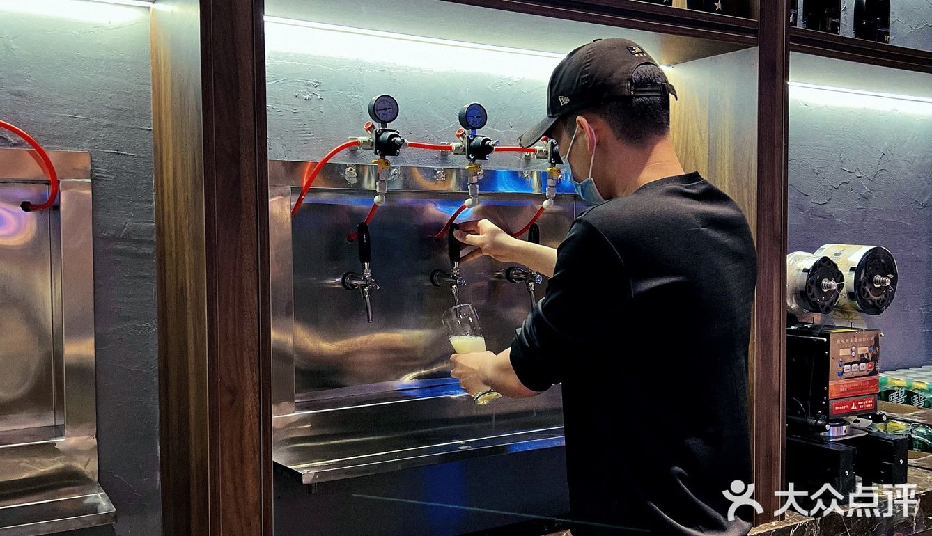 18块一杯精酿比奶茶还便宜｜SEVEN BAR