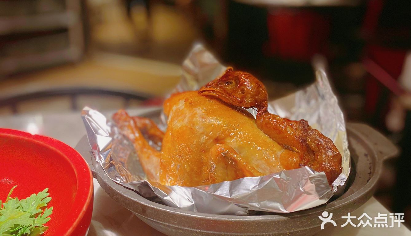 在烤鸭店吃脆皮烧鸡是什么样的体验？