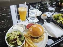 牛肉汉堡-希尔顿南海酒店·观廊大堂吧·海景下午茶