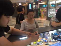 -爱畅享华为苹果手机维修服务(虹口龙之梦店)