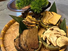 -慢丽江·云南野生菌土鸡锅(付家庄店)