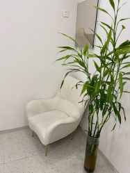 -苗方清颜·祛痘皮肤管理