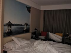 -杭州西湖湖滨银泰亚朵酒店