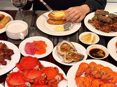 -广州万富希尔顿酒店·感趣自助餐厅·金秋蟹宴生蚝海鲜刺身