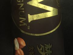 梦龙太妃榛子口味冰淇淋-全家便利店(洛川东路店)