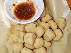 建水西门豆腐-老滇山寨•云南特色菜•地方菜•民族风情歌舞表演(金碧店)