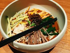 -云海肴·汽锅鸡·云南菜(天山百盛优客店)