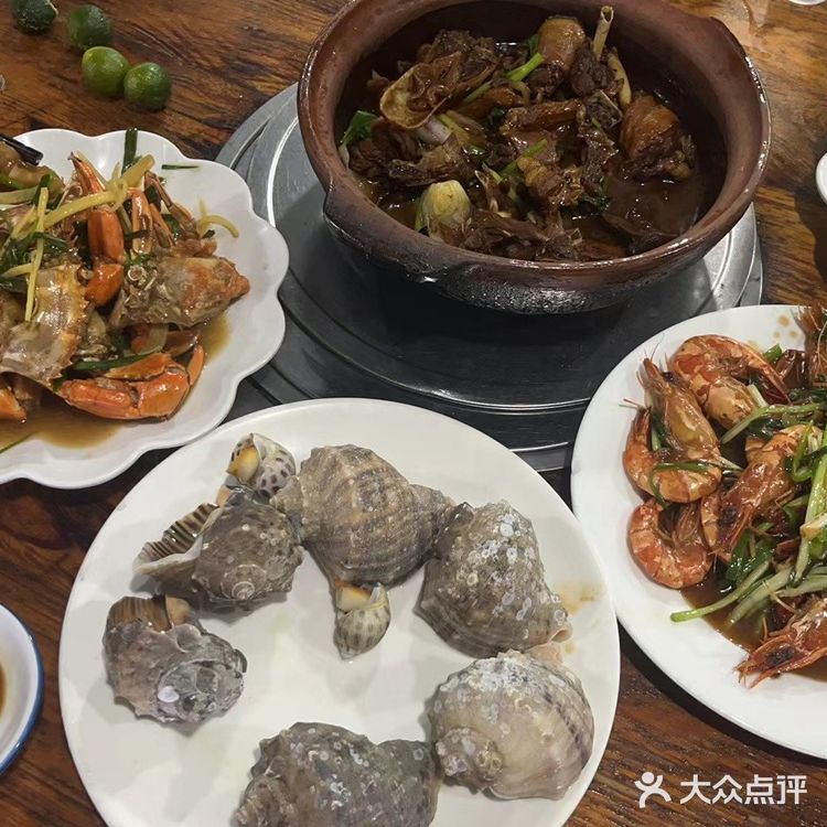 海棠湾林旺夜市必吃的牛杂煲