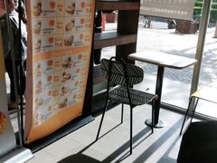 露天位-麦当劳(欢乐谷店)