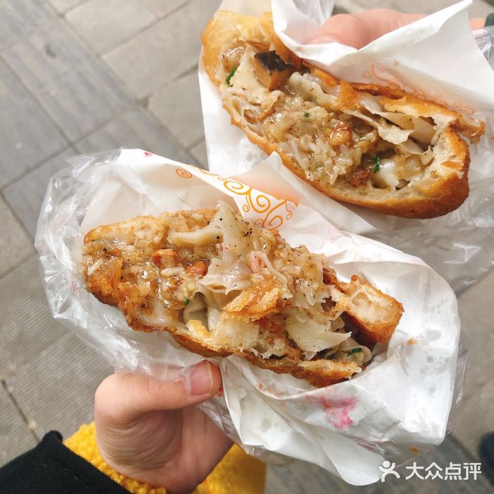 油饼包烧麦图片