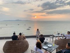 -网红落日悬崖餐厅 The Sky Gallery