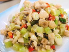 口蘑鸡丁-瑜瑜饭馆