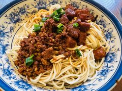 招牌辣肉干拌面-辣肉面大王(天平路店)
