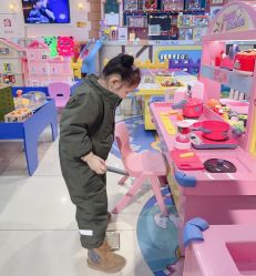 -纽西卡汽车小镇(大悦城店)