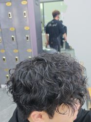 -藤野造型烫染·漂发