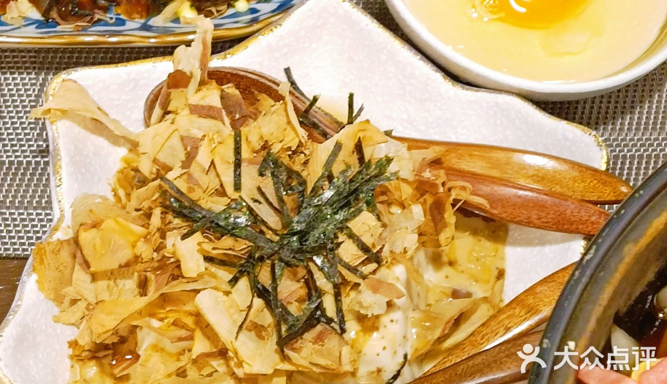 最近店里有抽盲盒的活动，39.9元可以抽盲盒一个