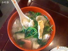 有蛋饺的小馄饨-朱鸿兴面馆(镇湖店)